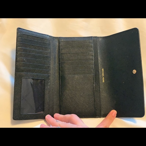 Michael Kors Wallet - Picture 3 of 3